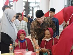 15 Warga Tidak Mampu di Brangkatkan Bupati Sampang Secara Gratis