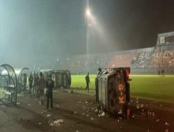 Tak Terima Dengan Kekalahan Pertandingan Antara Arema FC vs Persebaya Berakir Dengan Ricuh