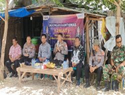 Jumat Curhat Harkamtibmas, Kapolres Tuban Bersama Wakilnya Sapa Warga Kecamatan Widang