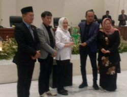 Bupati Anna Mu’awanah Hadiri Rapat Paripurna Istimewa DPRD Bojonegoro. Laporan Keterangan Pertanggung Jawaban (LKPJ) Bupati Bojonegoro Tahun Anggaran (TA) 2022.