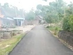 *Warga Kali Sumber Tambakrejo Berterimakasih Kepada Bupati Anna Mu’awanah, Karena Jalannya Menjadi Nglenyer*