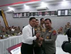 Kunjungi Polres Bojonegoro Kapolda Jatim Beri Penghargaan