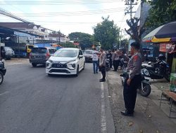 Kapolsek Babat Turun Langsung Cegah Kemacetan saat Arus Balik Mudik Lebaran