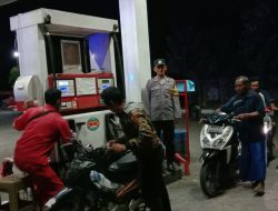Tingkatkan Patroli di SPBU Desa Siman Polsek Sekaran Cegah Gangguan Kamtibmas