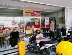 Anggota Polsek Sekaran Sambangi Pertokoan Alfamart Desa Bulutengger