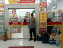 Patroli Malam Hari piket Spkt Sambangi Obyek Vital Alfamart Memberi Himbauan Kamtibmas