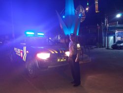 Anggota Polsek Laren Lakukan Patroli Blue Light Tekan Tindak Kejahatan 3C