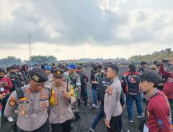 Polres Lamongan Laksanakan Pengamanan Acara Komunitas Motor