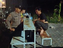 Polsek Sekaran Patroli Dialogis Bersama Para Pemuda Di Warung Kopi