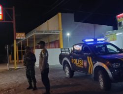 Patroli Malam Obyek Vital Personil Polsek Sekaran Bersama Anggota Koramil Ke Alfamart