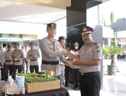 Polres Lamongan Gelar Upacara Kenaikan Pangkat Pengabdian dari Aiptu ke Ipda