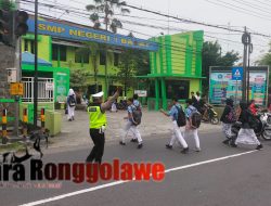 Pelayanan Keamanan Commander Wish Bagi Anak-Anak di SMP Negeri 1 Babat