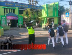 Giat Pengaturan Arus Lalu Lintas Unit Polsek Babat di SMPN 1 Babat Lamongan