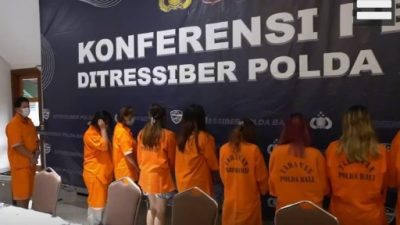 Ditressiber Menunjukkan Para Tersangka Kasus Judi Daring di Polda Bali