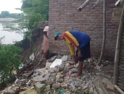 Dua Rumah Warga di Desa Sarirejo Tergerus Sungai Bengawan Solo