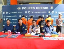 Polres Gresik mengungkap kasus pengeroyokan yang terjadi pada bulan lalu