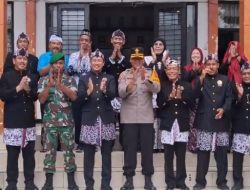SMA NEGERI 1 Babat Lamongan Gelar Upacara Hardiknas Berjalan Hikmat .