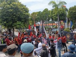Adanya Vonis Bebas Aris Roziqin, Aliansi Masyarakat Demo PN Tuban
