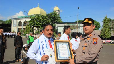 Polres Tuban Tebar Apresiasi Penghargaan Berprestasi Di Sejumlah Angota