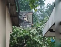 SMA Negeri 2 Tuban Porak Poranda diterjang angin Puting Beliung