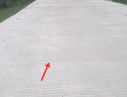 Meski Ada Perbaikan, Jalan Beton BKK Desa Kemamang Muncul Keretakan Kembali