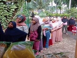 Grebek Pasar Murah Romadhon 2026 Kantor Kecamatan Rengel, warga antusias membeli dan habiskan produk sembako