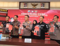 Polresta Tuban menggelar konferensi pers hasil pengungkapan kasus dalam rangka Operasi Tumpas Narkoba Semeru 2026