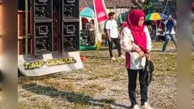 Meriahkan HUT RI ke 81 Pemdes Ngadipuro Gelar Jalan Sehat