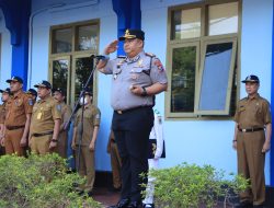 Kapolres Tuban Pimpin upacara di SMA Negeri 1 Tuban,